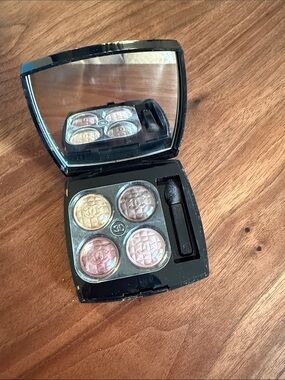CHANEL Eyeshadow Quad in Gold, Pink, Lilac, Taupe